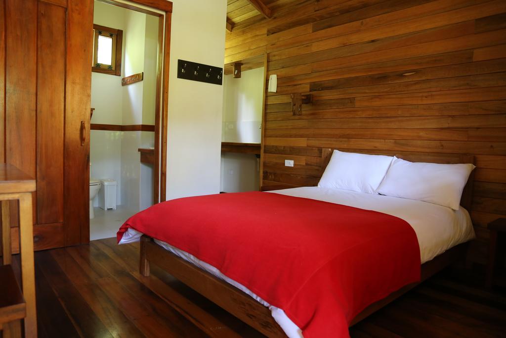 Sisakuna Lodge Mindo Room photo